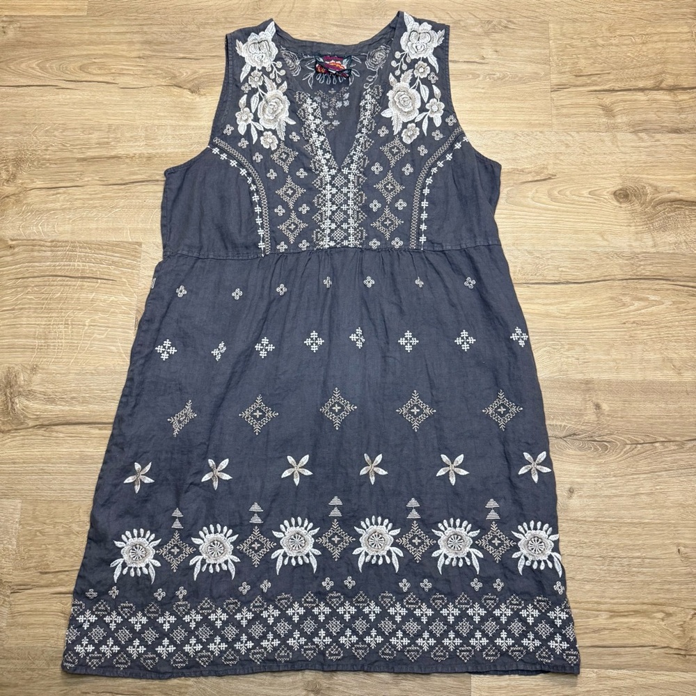 Johnny Was Gray XL Dress with White and Beige Embroidery
